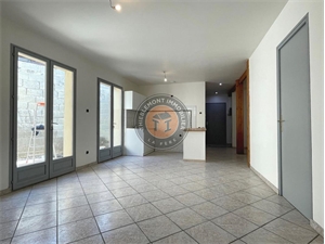 appartement à la location -   02700  TERGNIER, surface 65 m2 location appartement - APR727953